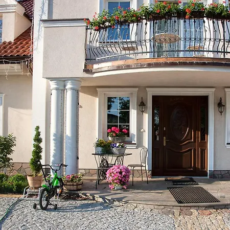 Dworek Pod Roza 民宿