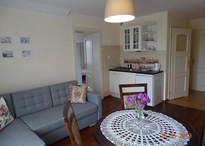 民宿 Dworek Pod Roza