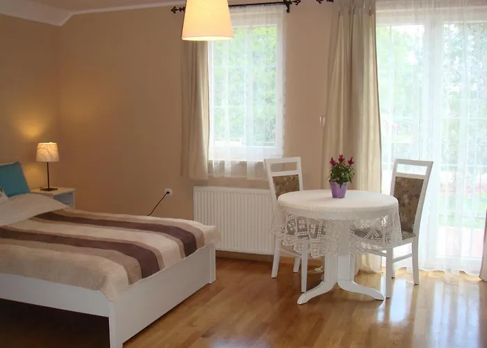 Rum i privatbostad Dworek Pod Roza *