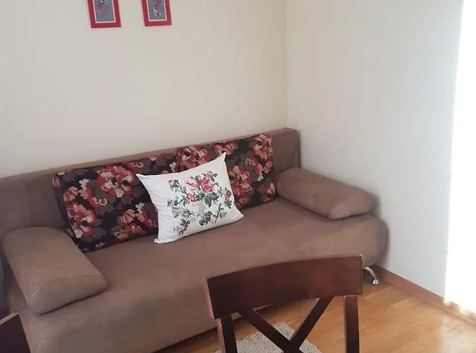 民宿 Dworek Pod Roza